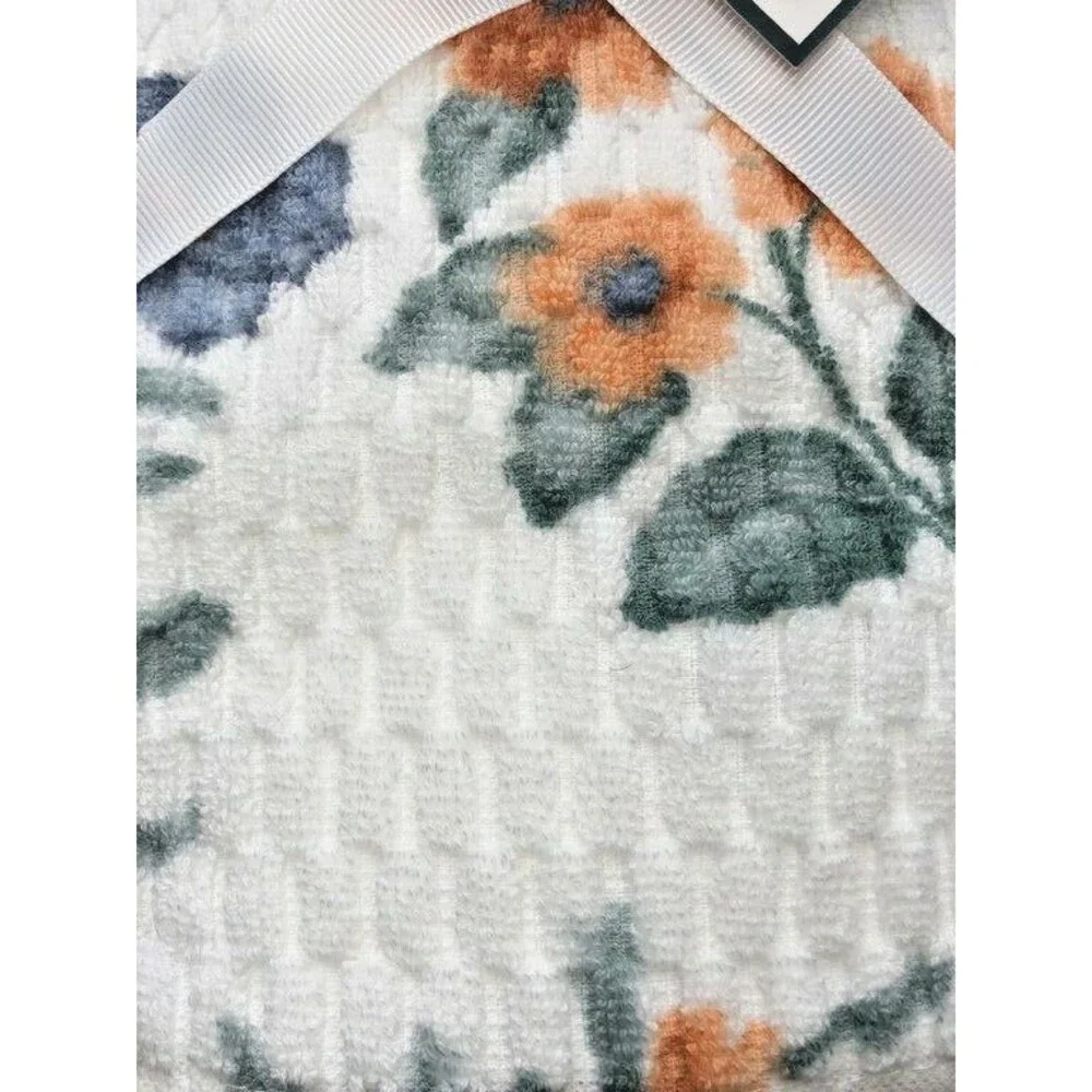 Deborah Connolly Hand Towels Set of 2 Bathroom Spring Summer Flowers Ferns White
